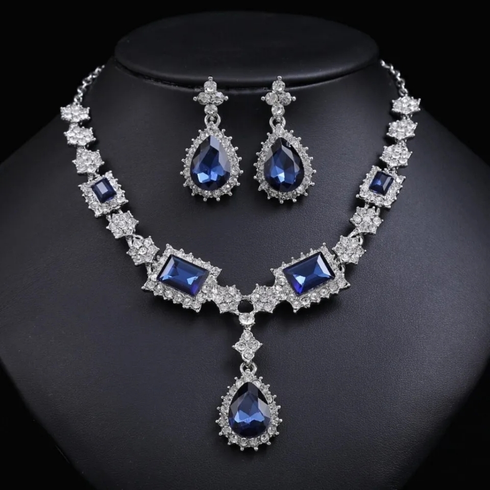 Two-piece elegant jewelry set